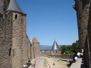 Lire la suite à propos de l’article L’Abbaye de Cluny en lices pour devenir le « monument préféré des Français »